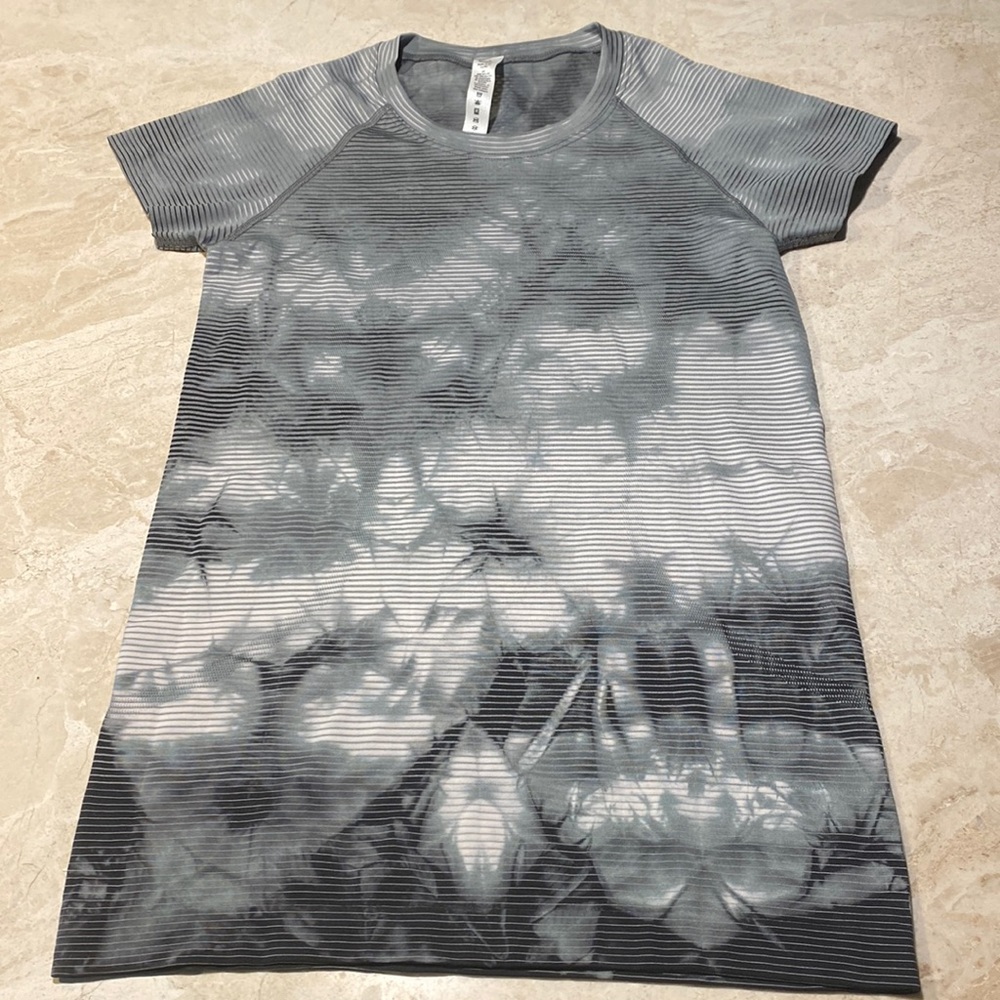 Lululemon Swiftly Tech short sleeve 2.0.